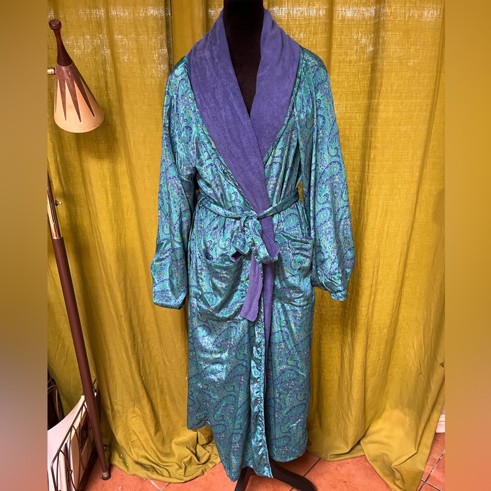 Gold Label Victoria’s Secret Robe